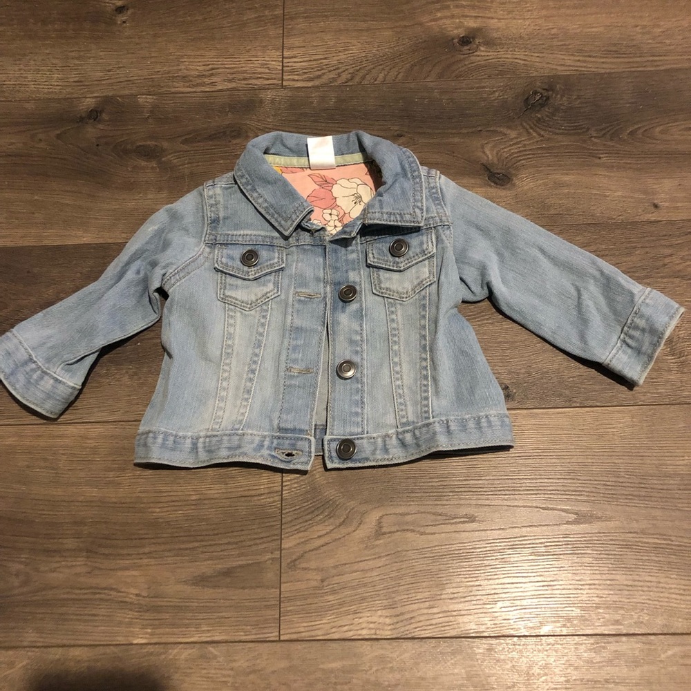 Infant jean jacket, size 6 months, like new!!!